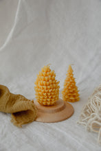 Load image into Gallery viewer, Festive Beeswax Candles
